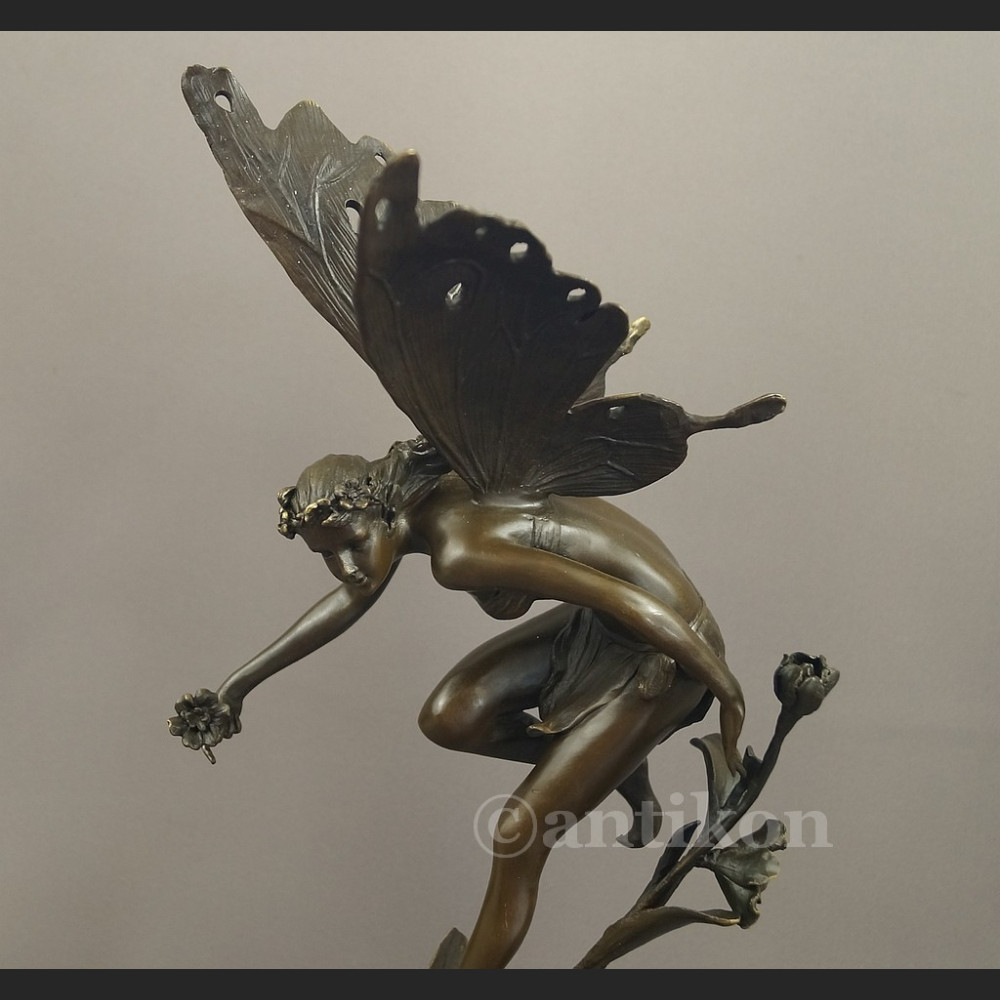 Rzeźba z brązu prześliczny elf pokaźna figura Rzeźba z brązu prześliczny elf pokaźna figura