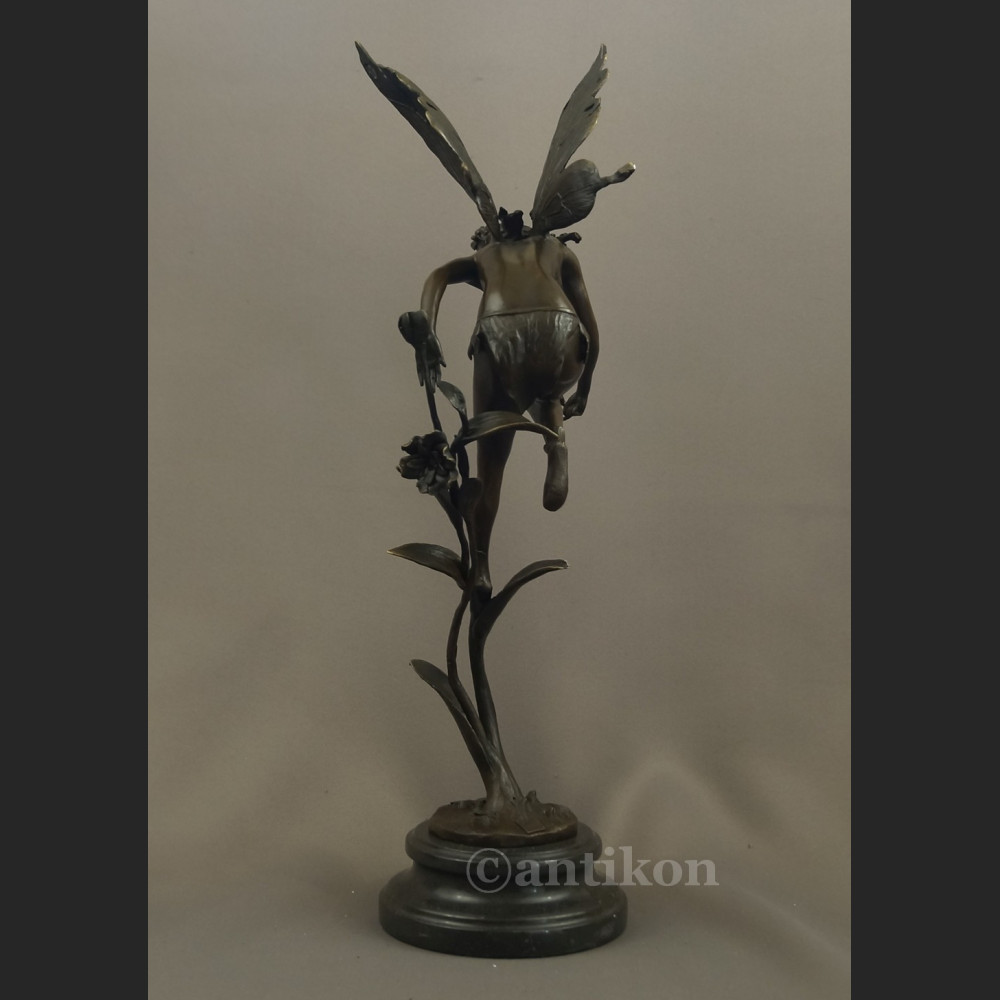 Rzeźba z brązu prześliczny elf pokaźna figura Rzeźba z brązu prześliczny elf pokaźna figura