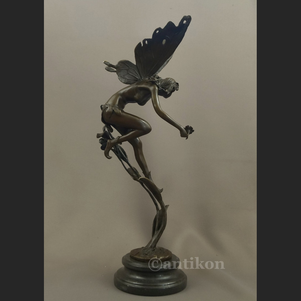 Rzeźba z brązu prześliczny elf pokaźna figura Rzeźba z brązu prześliczny elf pokaźna figura