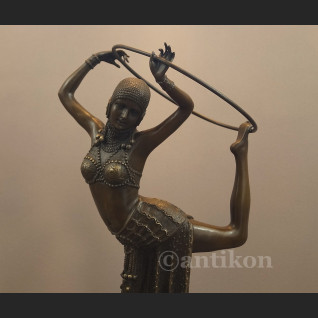 Posąg  z brązu tancerka Art Deco francuska rzeźba 