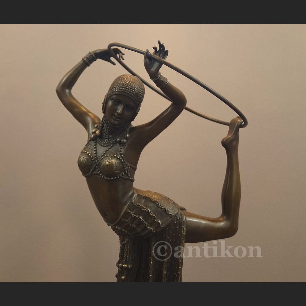 Posąg  z brązu tancerka Art Deco francuska rzeźba 