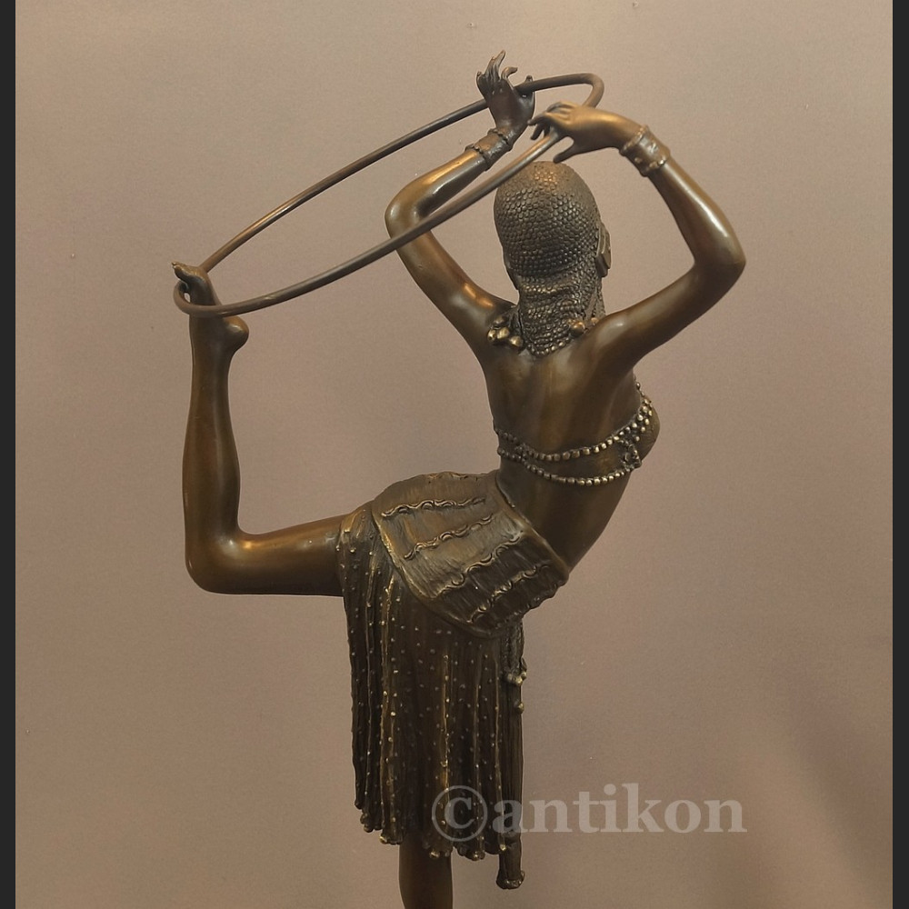 Posąg  z brązu tancerka Art Deco francuska rzeźba 