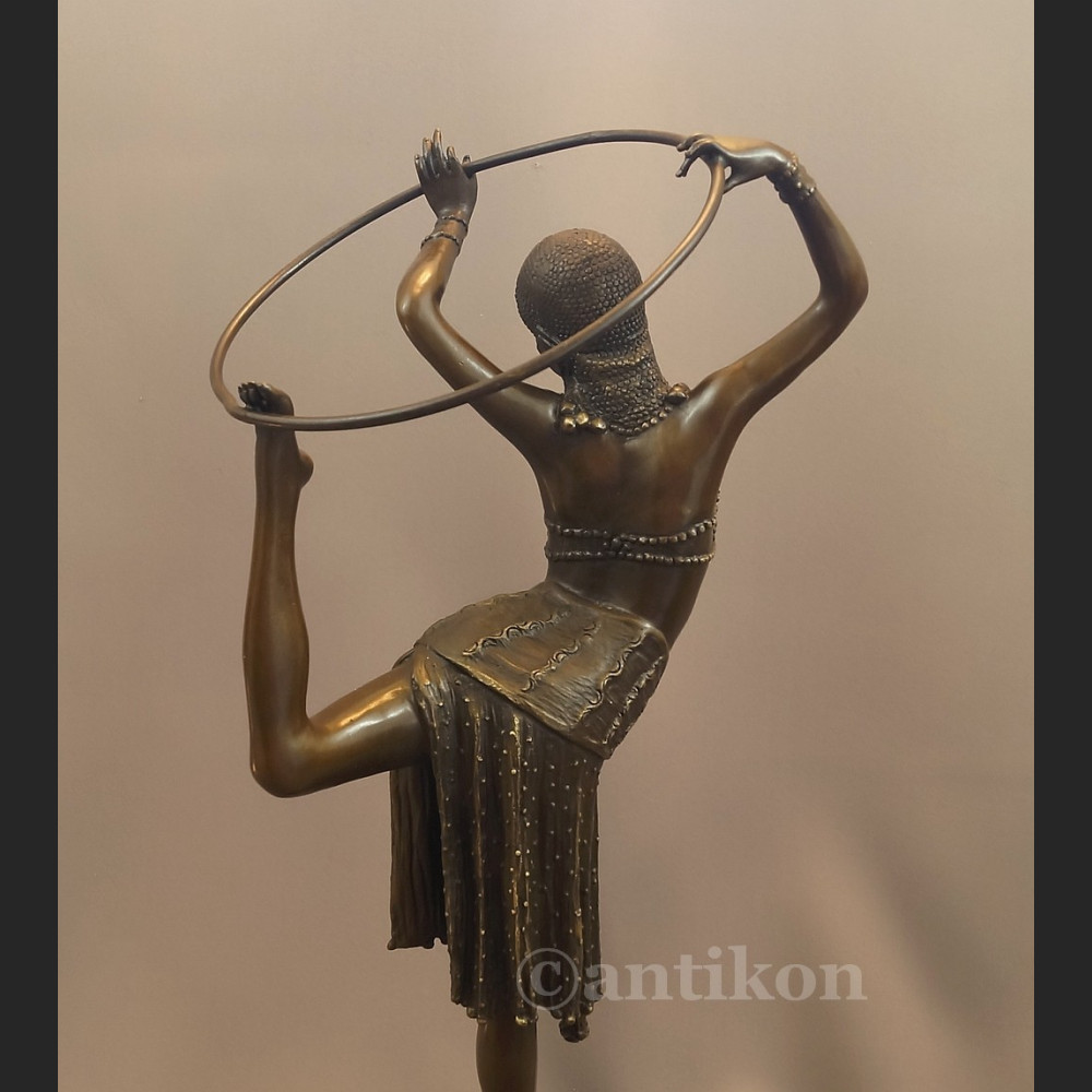 Posąg  z brązu tancerka Art Deco francuska rzeźba 