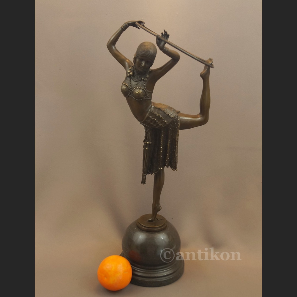 Posąg  z brązu tancerka Art Deco francuska rzeźba