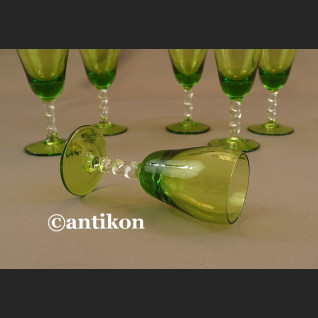 Kieliszki secesyjne zielone zestaw do likieru 