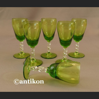 Kieliszki secesyjne zielone zestaw do likieru 