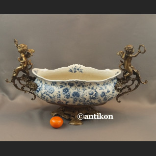 Patera porcelanowa wzór kobaltowy okuta brązem 