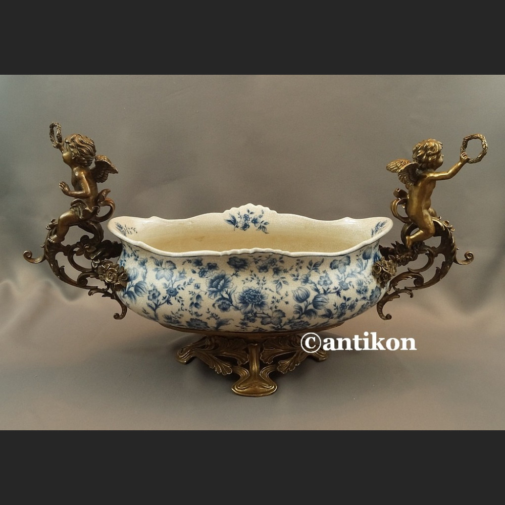 Patera porcelanowa wzór kobaltowy okuta brązem 