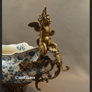 Patera porcelanowa wzór kobaltowy okuta brązem 