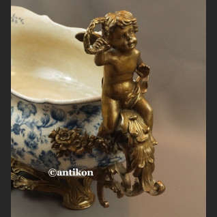 Patera porcelanowa wzór kobaltowy okuta brązem 