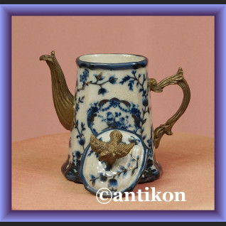 Prześliczny mały dzbanek kobaltowym wzorem Prześliczny mały dzbanek kobaltowym wzorem