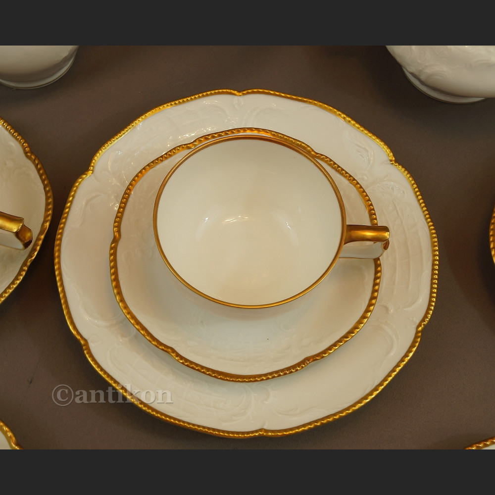 Serwis Rosenthal Sanssouci 12 osobowy biały do herbaty lata 40 XX w Serwis Rosenthal Sanssouci 12 osobowy biały do herbaty lata 40 XX w