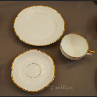 Serwis Rosenthal Sanssouci 12 osobowy biały do herbaty lata 40 XX w Serwis Rosenthal Sanssouci 12 osobowy biały do herbaty lata 40 XX w