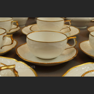 Serwis Rosenthal Sanssouci 12 osobowy biały do herbaty lata 40 XX w Serwis Rosenthal Sanssouci 12 osobowy biały do herbaty lata 40 XX w