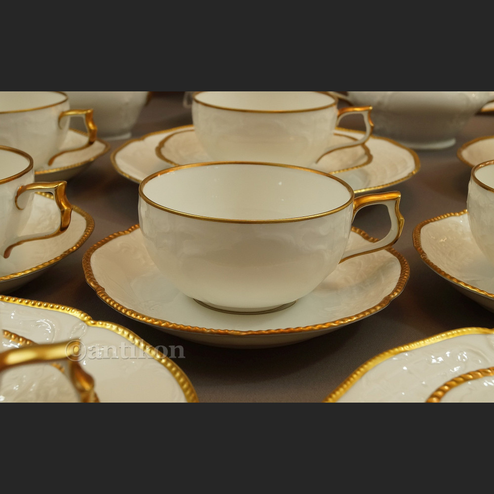 Serwis Rosenthal Sanssouci 12 osobowy biały do herbaty lata 40 XX w Serwis Rosenthal Sanssouci 12 osobowy biały do herbaty lata 40 XX w