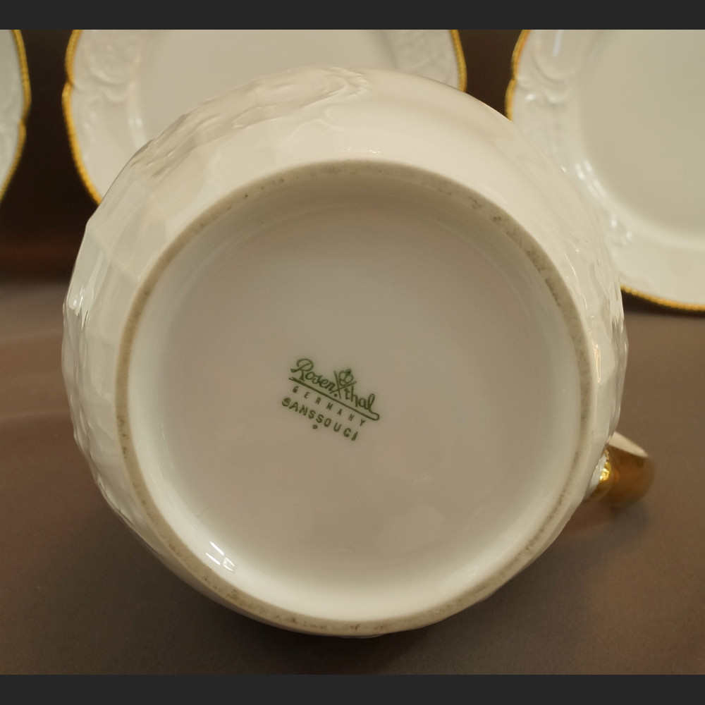 Serwis Rosenthal Sanssouci 12 osobowy biały do herbaty lata 40 XX w Serwis Rosenthal Sanssouci 12 osobowy biały do herbaty lata 40 XX w