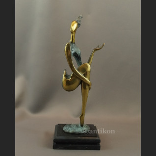 Rzeźba modernistyczna z brązu kobieta siedząca Rzeźba modernistyczna z brązu kobieta siedząca