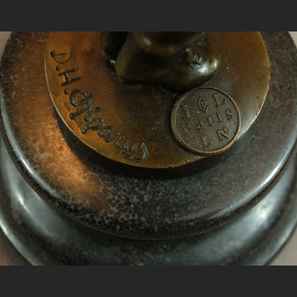 Grajek chłopiec grający na harmonii Art Deco prawdziwy brąz sygnowana rzeźba