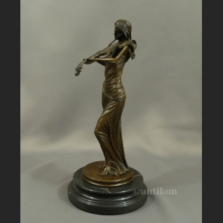 Rzeźba Skrzypaczka figurka z brązu piękna 