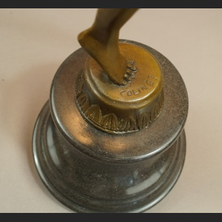 Rzeźba z brązu duża Tanceka z obręczami