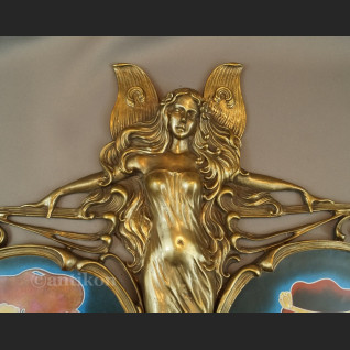 Secesyjna figura taca rzeźba z aniołem Secesyjna figura taca rzeźba z aniołem