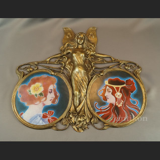 Secesyjna figura taca rzeźba z aniołem Secesyjna figura taca rzeźba z aniołem