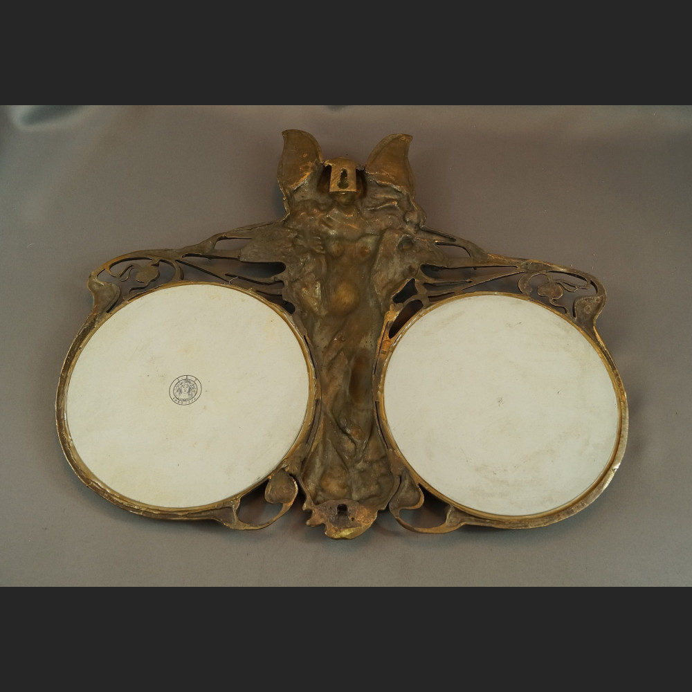 Secesyjna figura taca rzeźba z aniołem Secesyjna figura taca rzeźba z aniołem