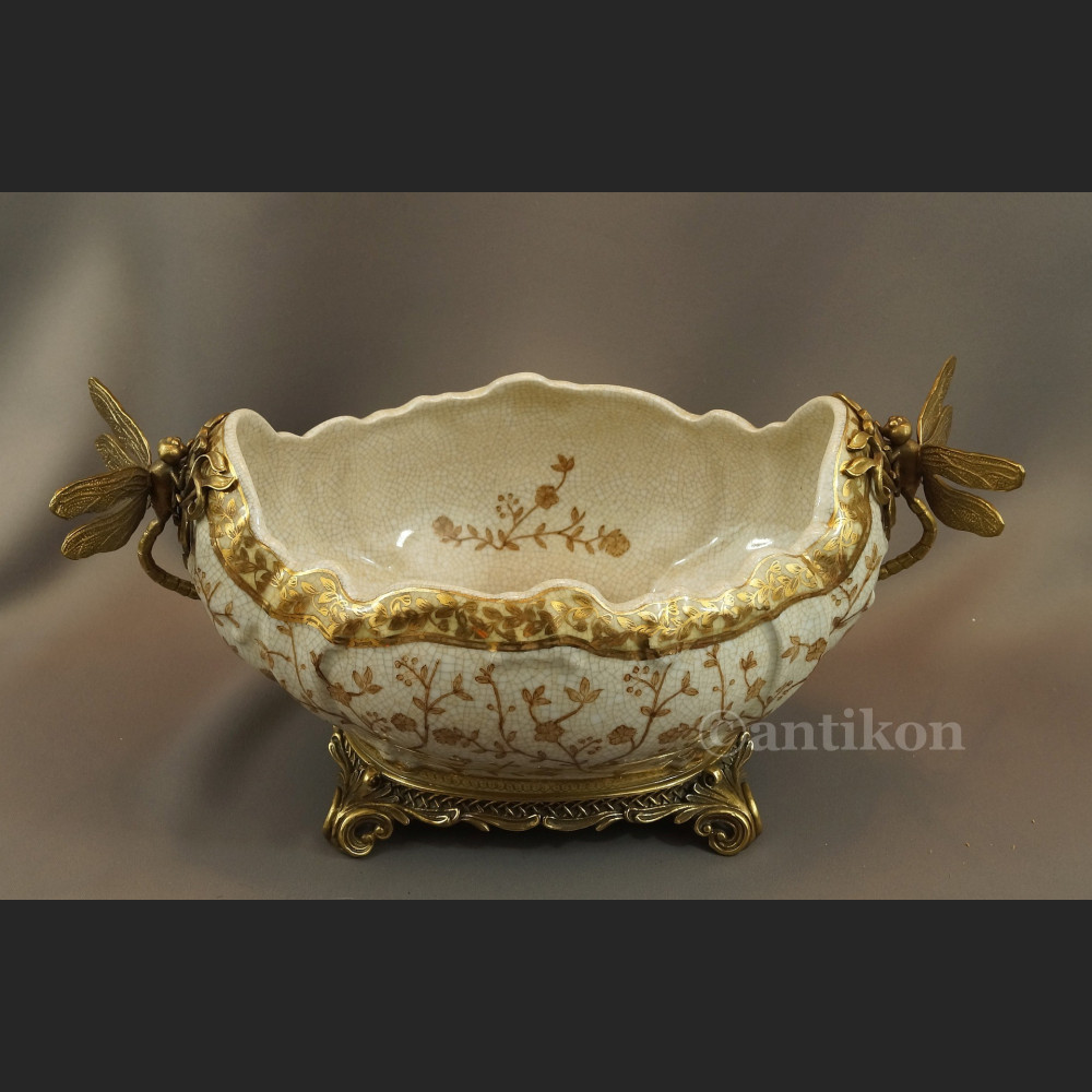 Żardiniera secsyjna patera okuta brązem Żardiniera secsyjna patera okuta brązem