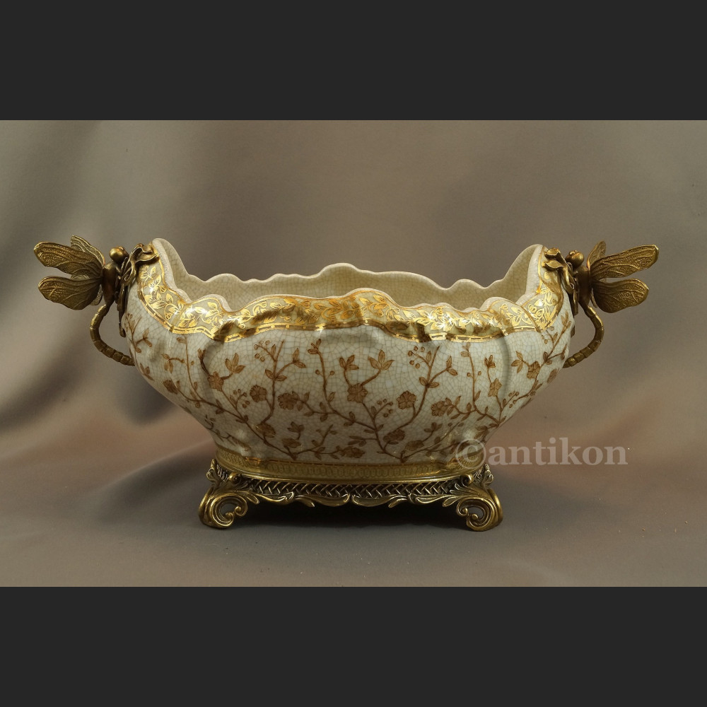 Żardiniera secsyjna patera okuta brązem Żardiniera secsyjna patera okuta brązem