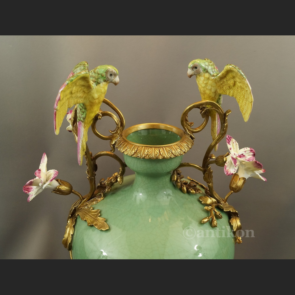 Wazon z papugami pałacowy piękny olbrzym 
