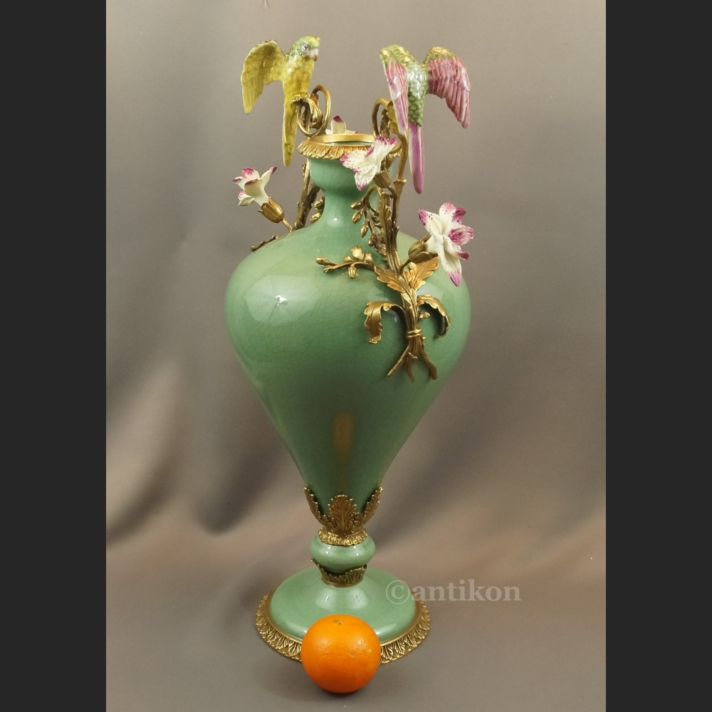 Wazon z papugami pałacowy piękny olbrzym 