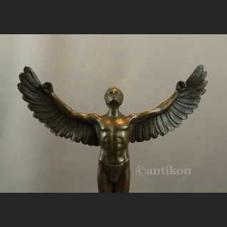 Ikar figura  z prawdziwego brązu 