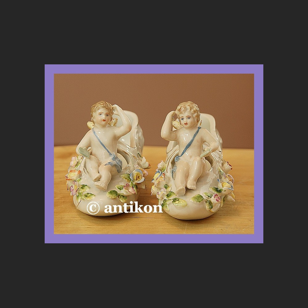 Porcelanowe pantofelki zachwycająca figurka z porcelany Porcelanowe pantofelki zachwycająca figurka z porcelany