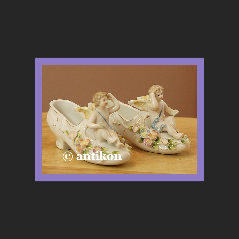 Porcelanowe pantofelki zachwycająca figurka z porcelany Porcelanowe pantofelki zachwycająca figurka z porcelany