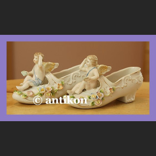 Porcelanowe pantofelki zachwycająca figurka z porcelany Porcelanowe pantofelki zachwycająca figurka z porcelany