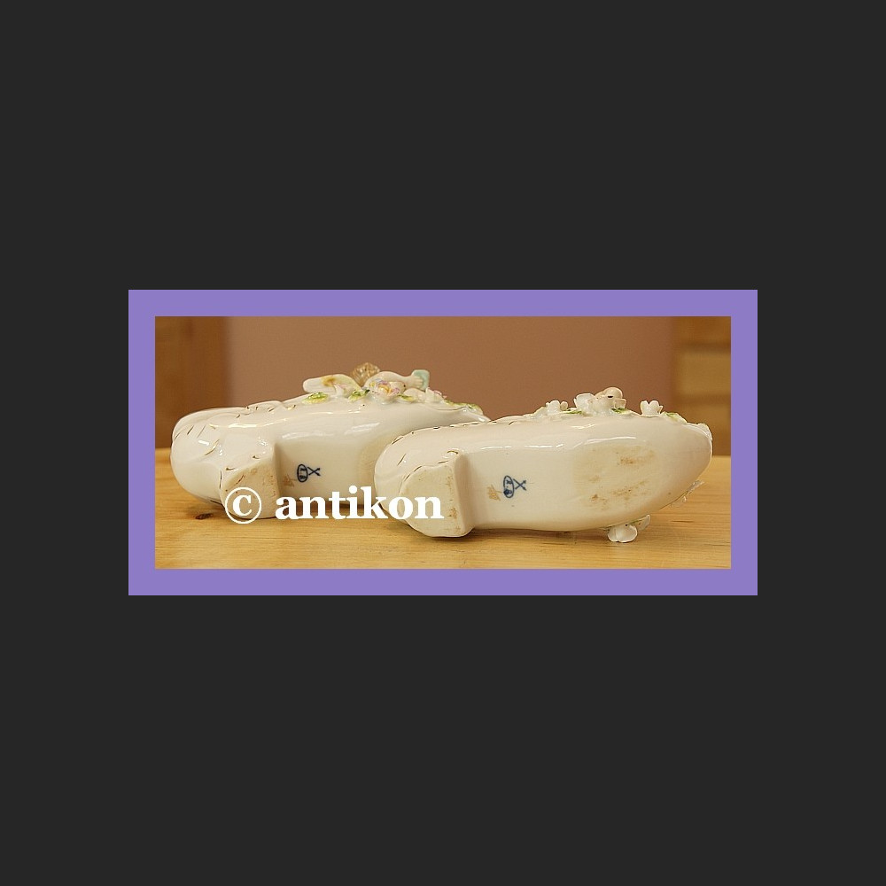 Porcelanowe pantofelki zachwycająca figurka z porcelany Porcelanowe pantofelki zachwycająca figurka z porcelany