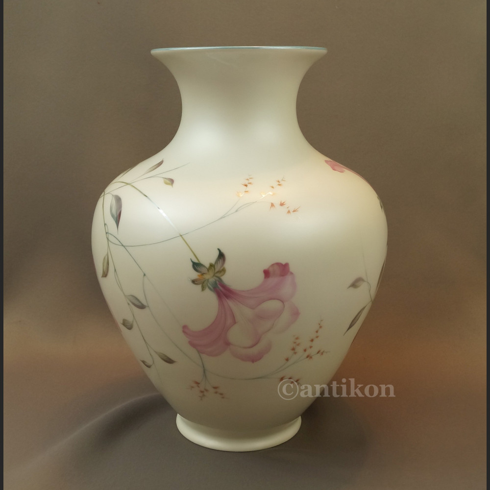 Wazon Rosenthal ręcznie malowany biały Wazon Rosenthal ręcznie malowany biały