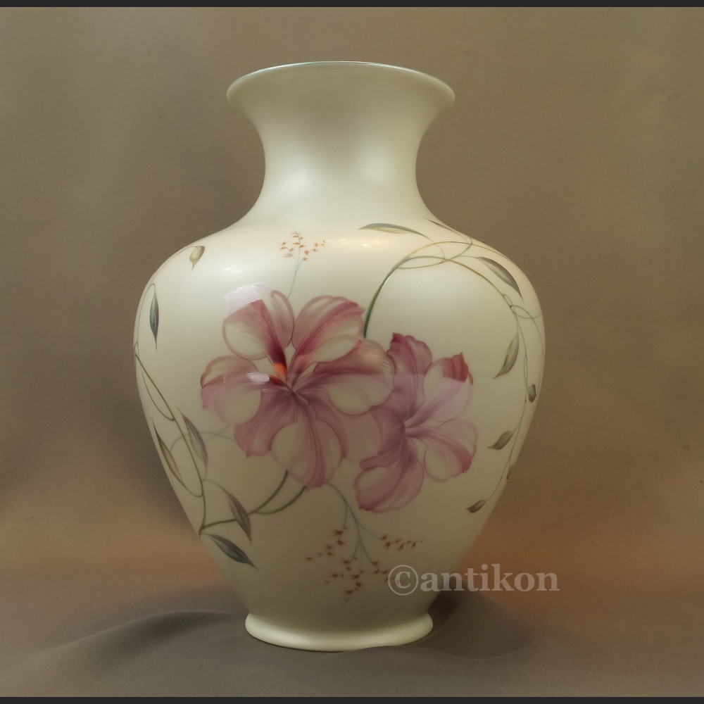 Wazon Rosenthal ręcznie malowany biały Wazon Rosenthal ręcznie malowany biały