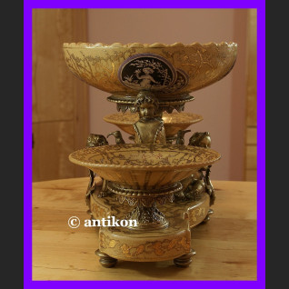 Porcelanowa patera piętrowa Porcelanowa patera piętrowa