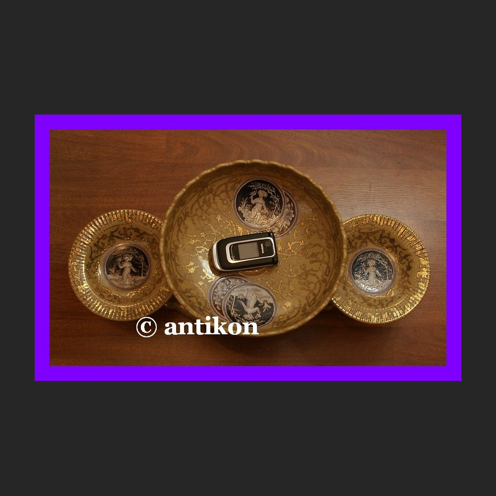 Porcelanowa patera piętrowa Porcelanowa patera piętrowa