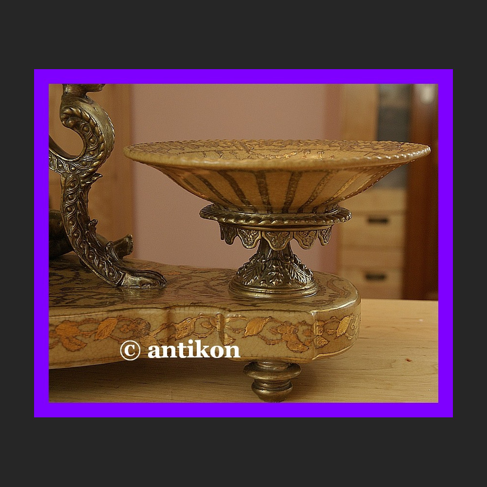 Porcelanowa patera piętrowa Porcelanowa patera piętrowa