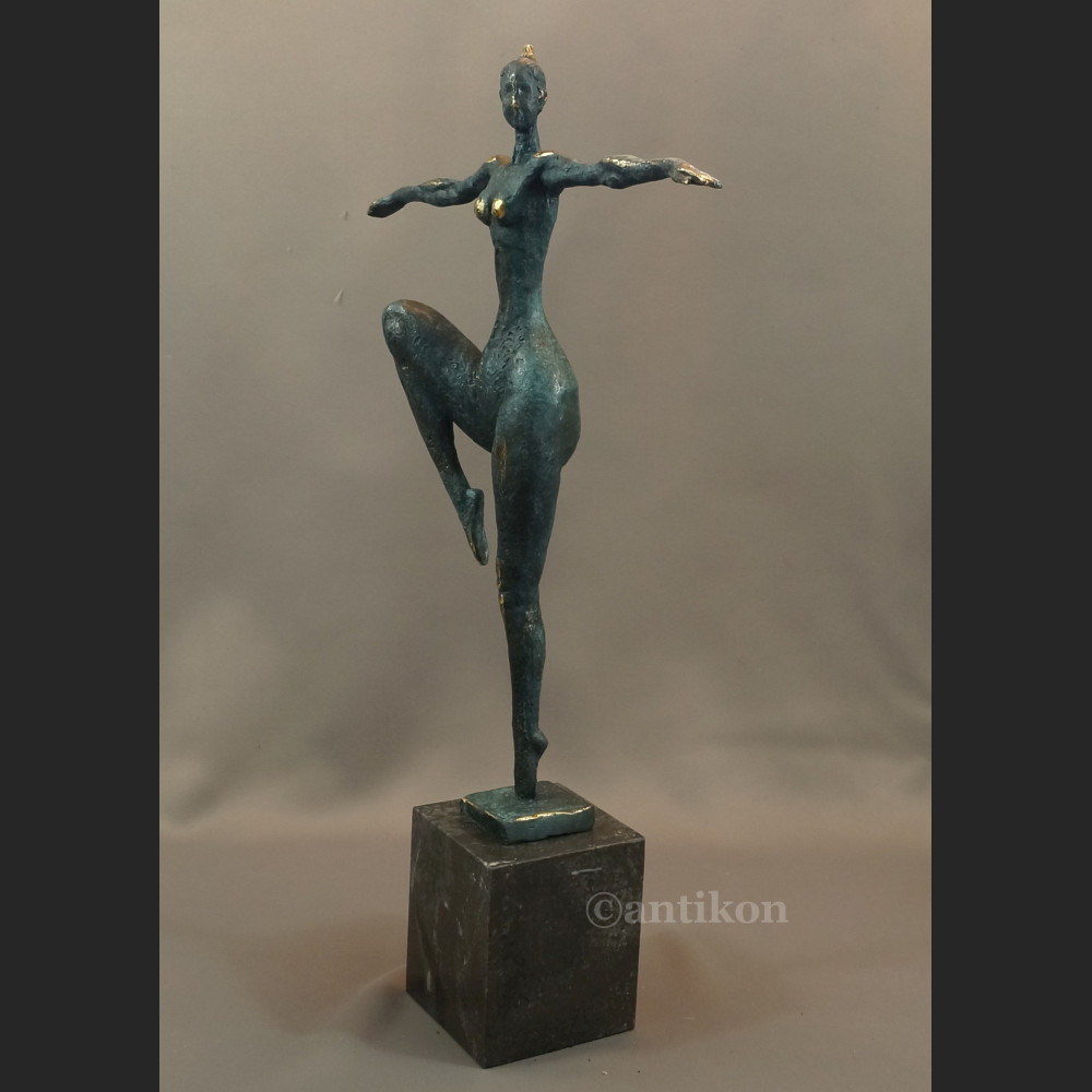 Rzeźba modernistyczna z brązu Królowa Tańca 