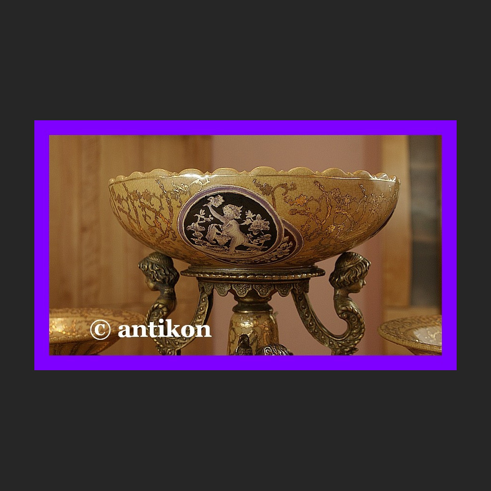 Porcelanowa patera piętrowa Porcelanowa patera piętrowa