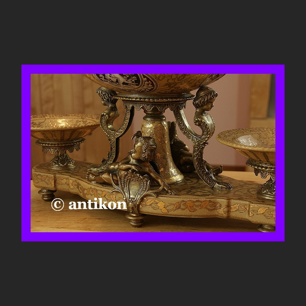 Porcelanowa patera piętrowa Porcelanowa patera piętrowa