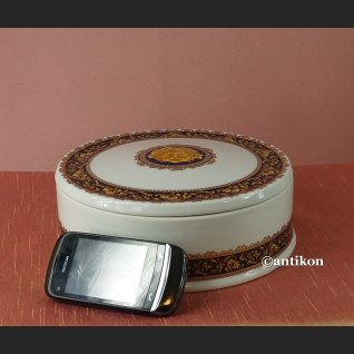 Szkatuła z porcelany Limoges  Szkatuła z porcelany Limoges