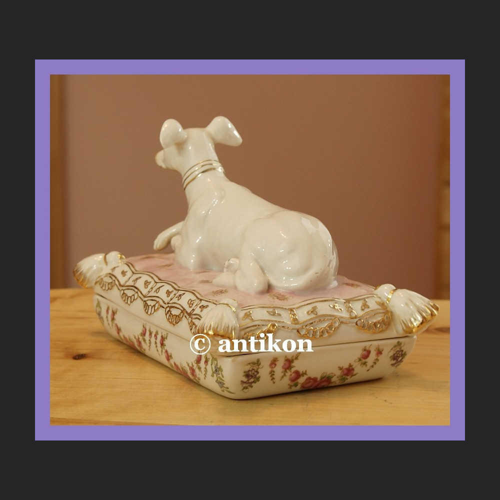 NIESAMOWITA PORCELANOWA SZKATUŁKA Z PSEM