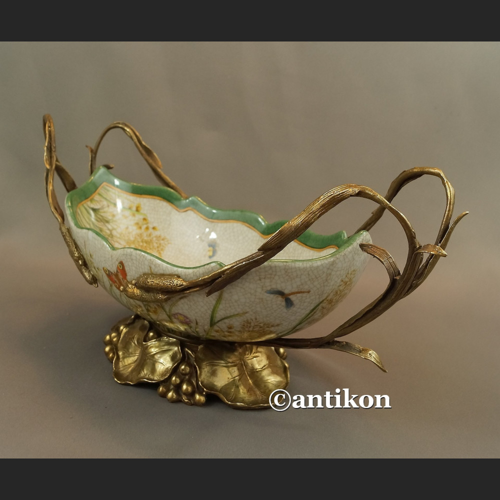 Żardiniera  patera secesyjna z nenufarami 