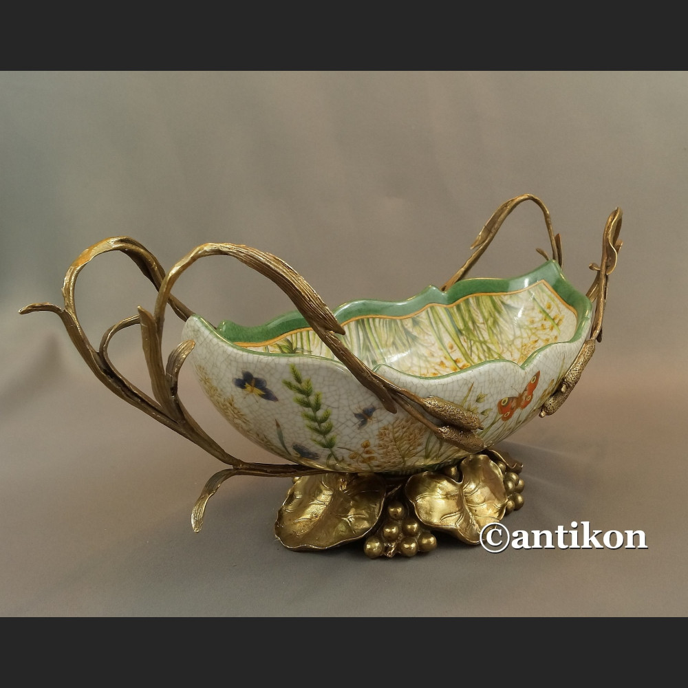 Żardiniera  patera secesyjna z nenufarami 