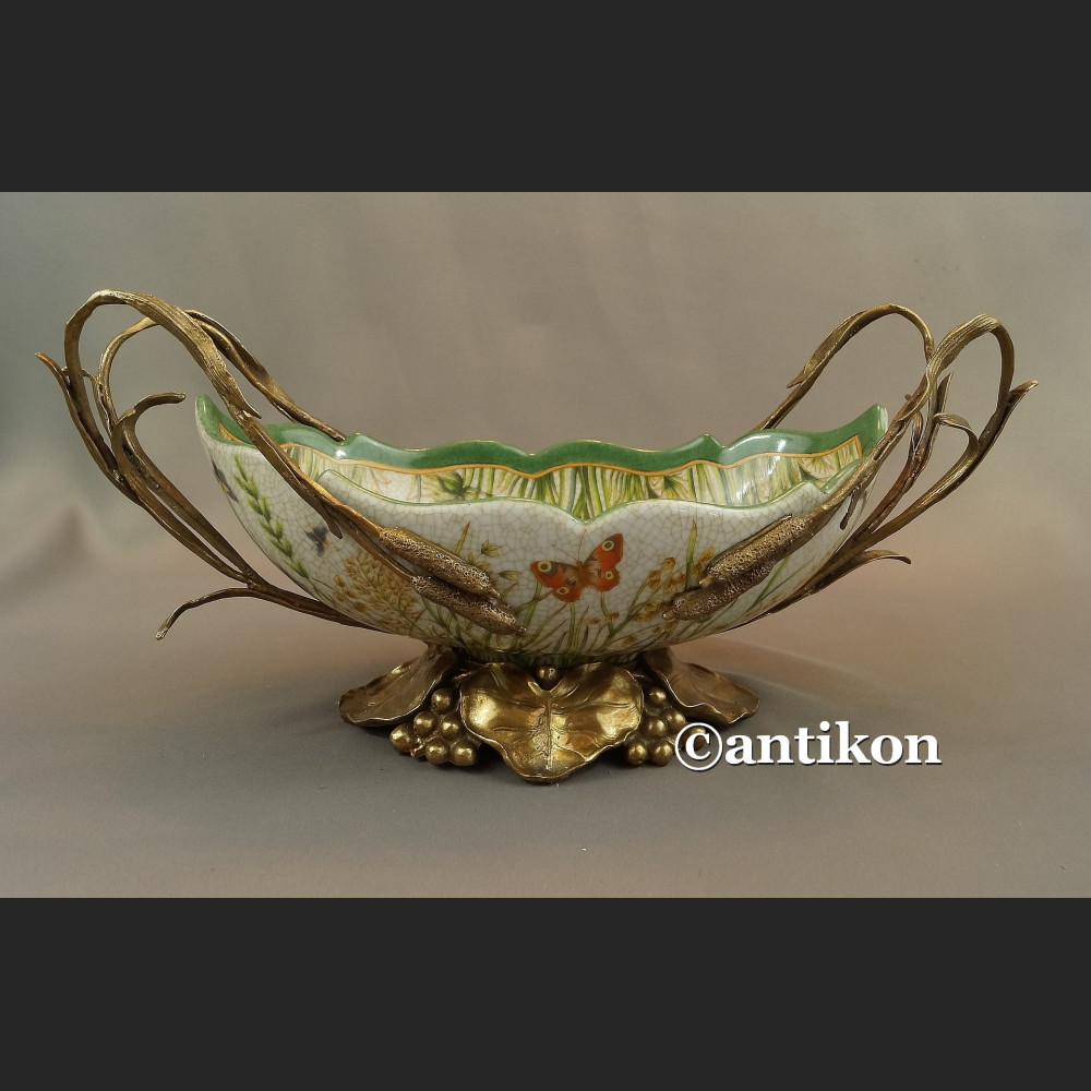 Żardiniera  patera secesyjna z nenufarami 