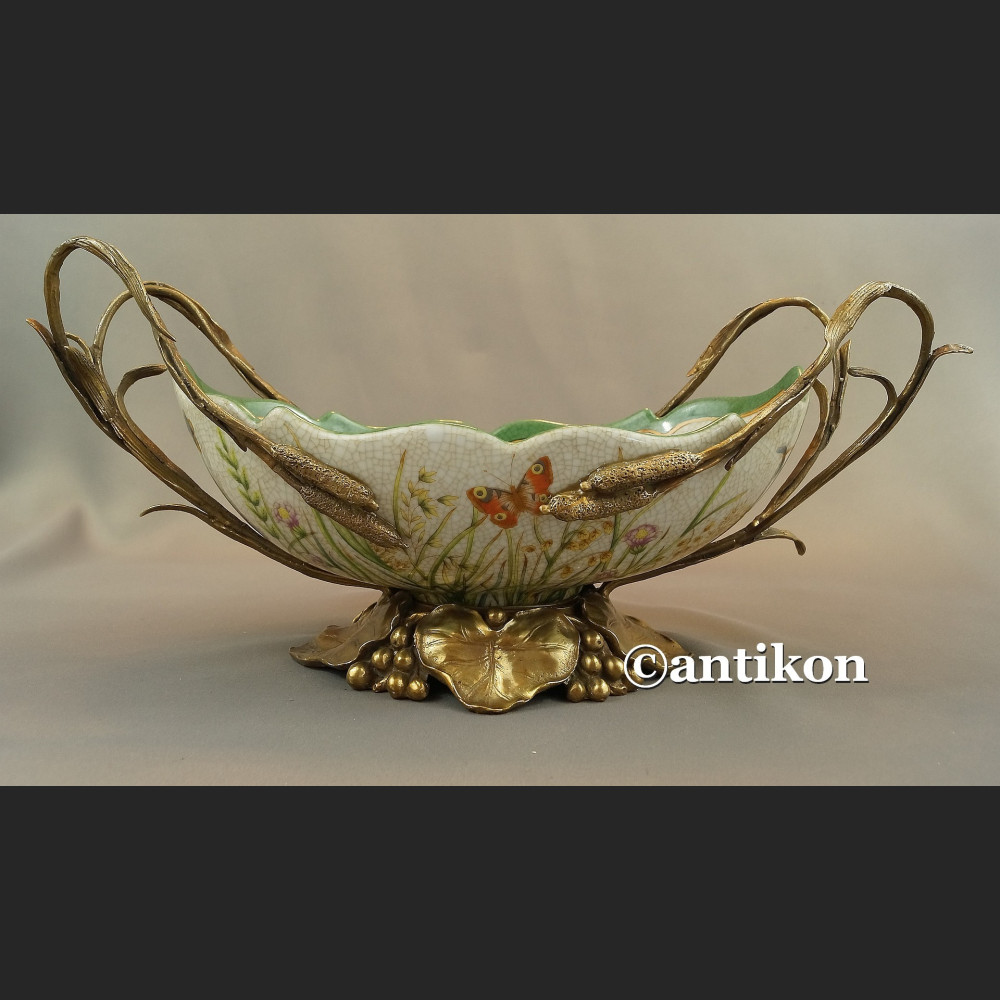 Żardiniera  patera secesyjna z nenufarami 